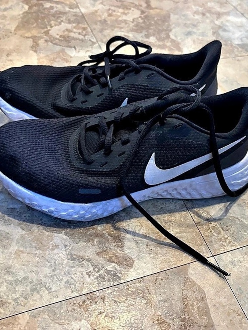 Nike Revolution Black White Athletic Shoes 8